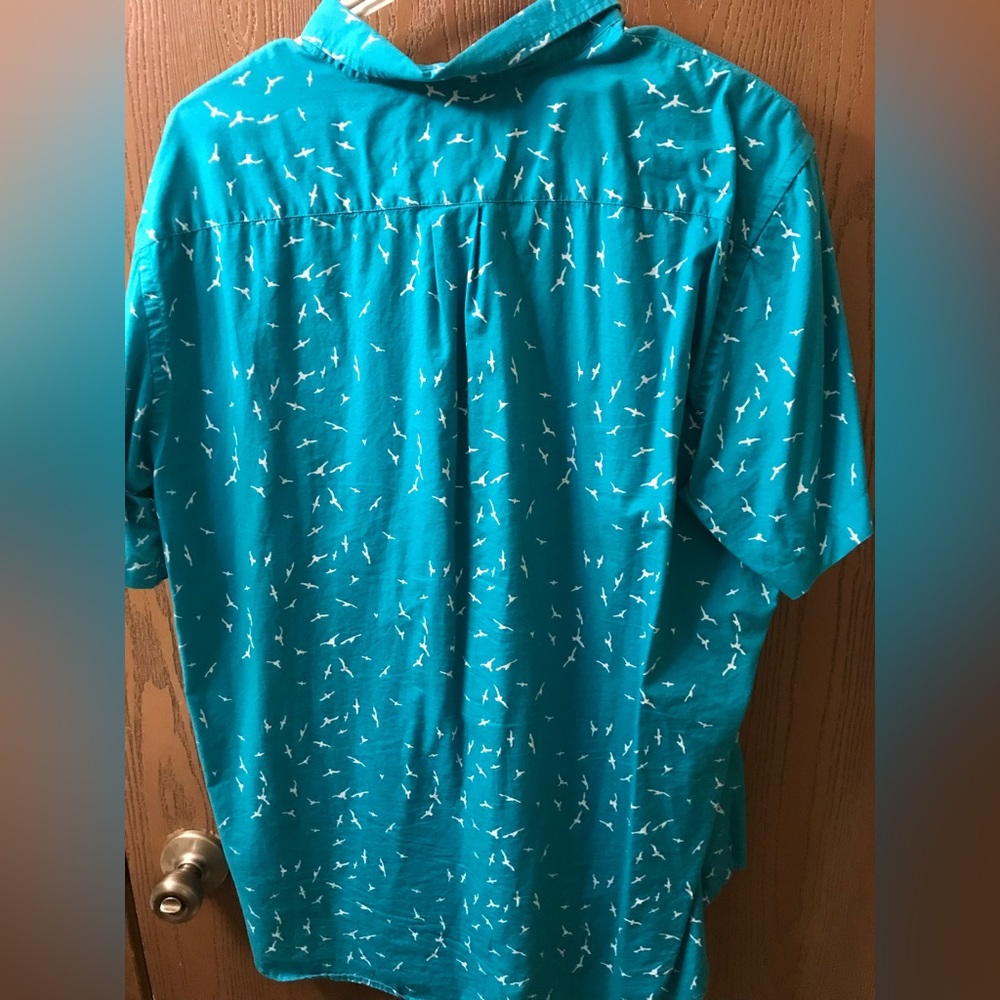 XL button up short sleeve shirt - Picture 2 of 4